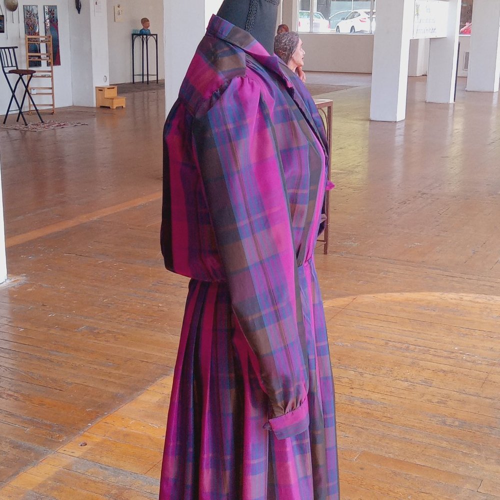 Plaid purple long sleeve Button front dress - Picture 6 of 11